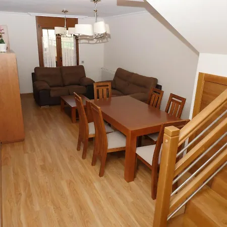 Casas Rurales 度假居 *