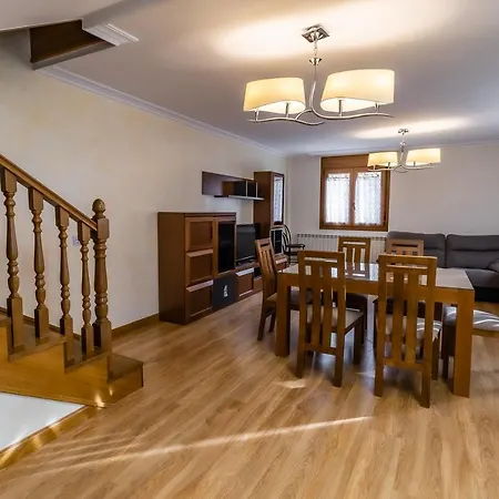 Casas Rurales 桑托多明戈德锡洛斯