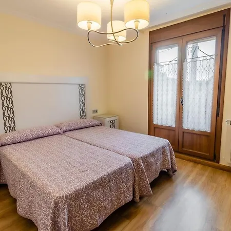 Casas Rurales * 桑托多明戈德锡洛斯